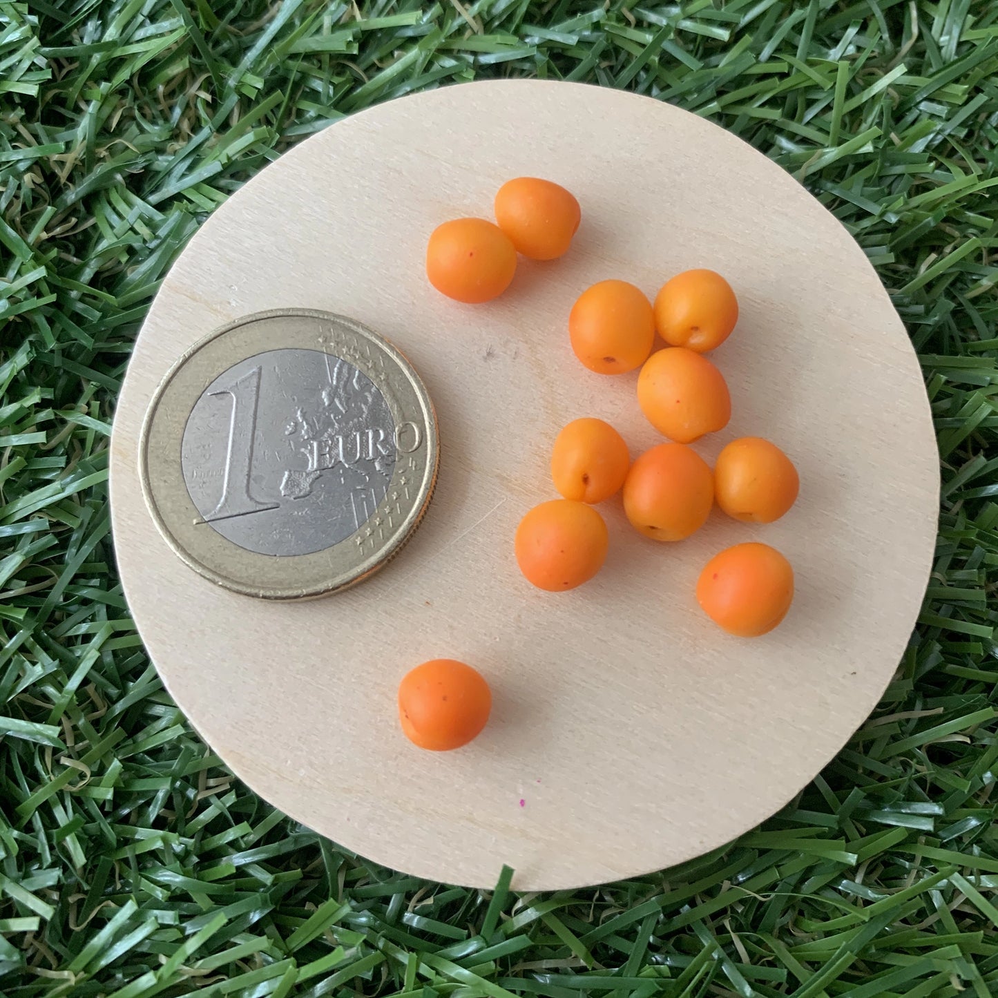 Albaricoque para casa de muñecas