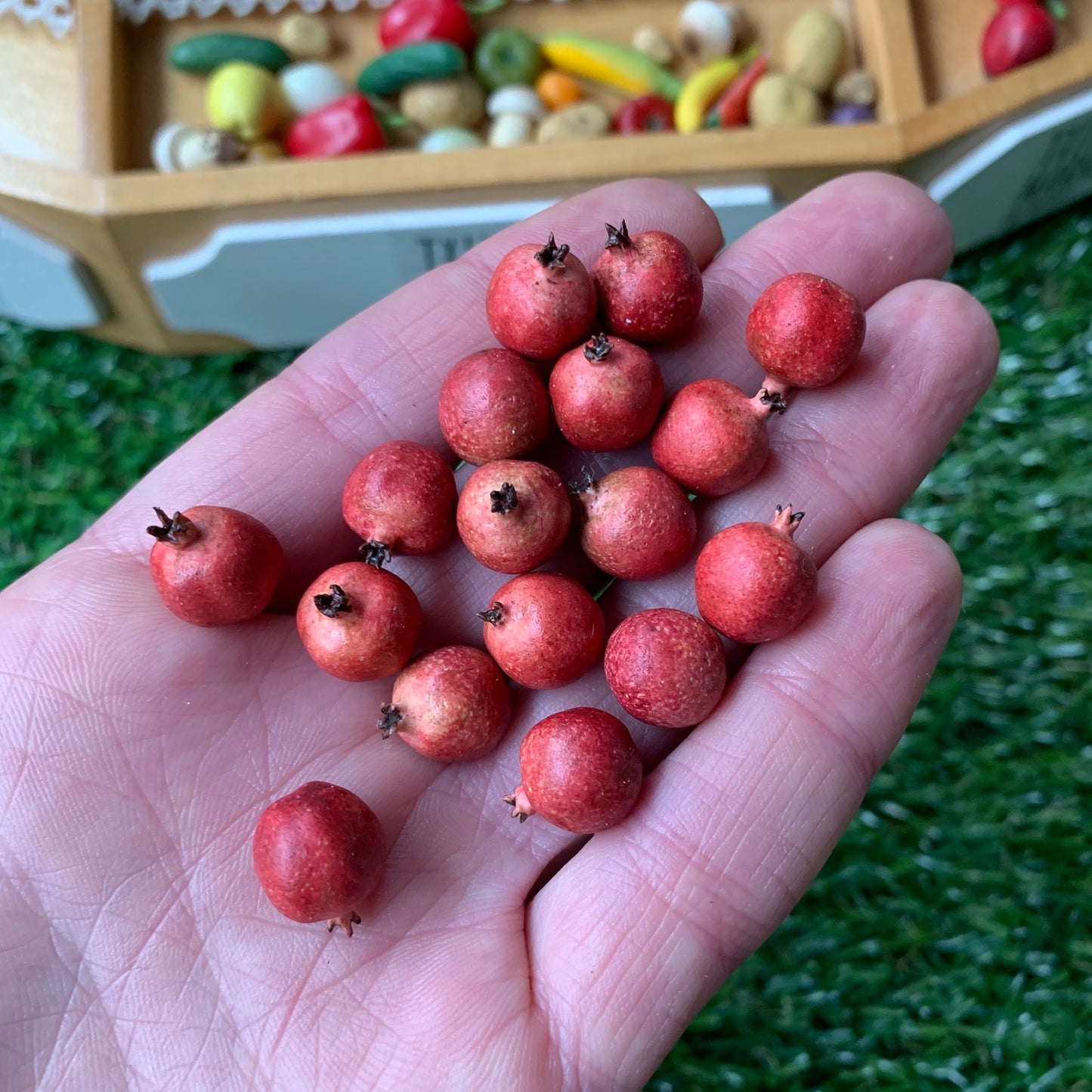 Pomegranate fruit 1:12 scale