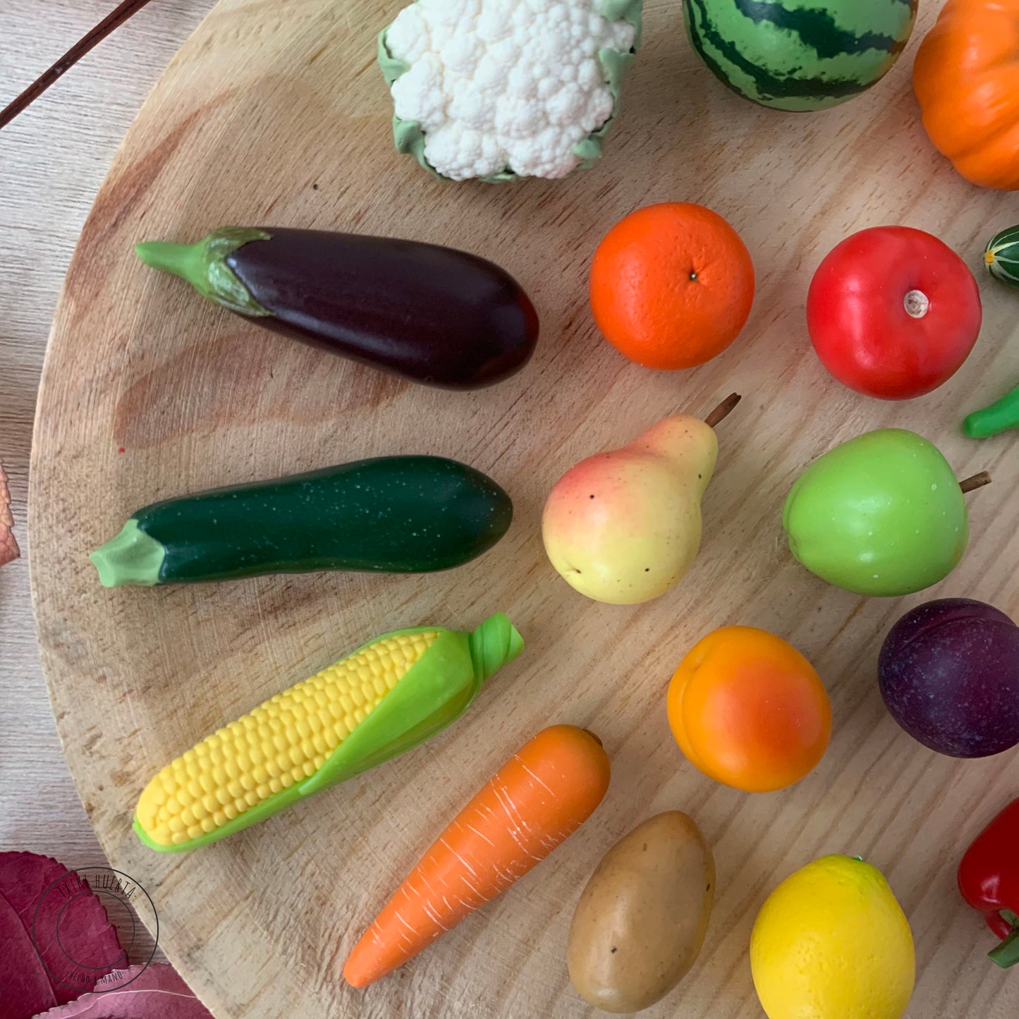 Pack of 20 miniatures of fruits and vegetables