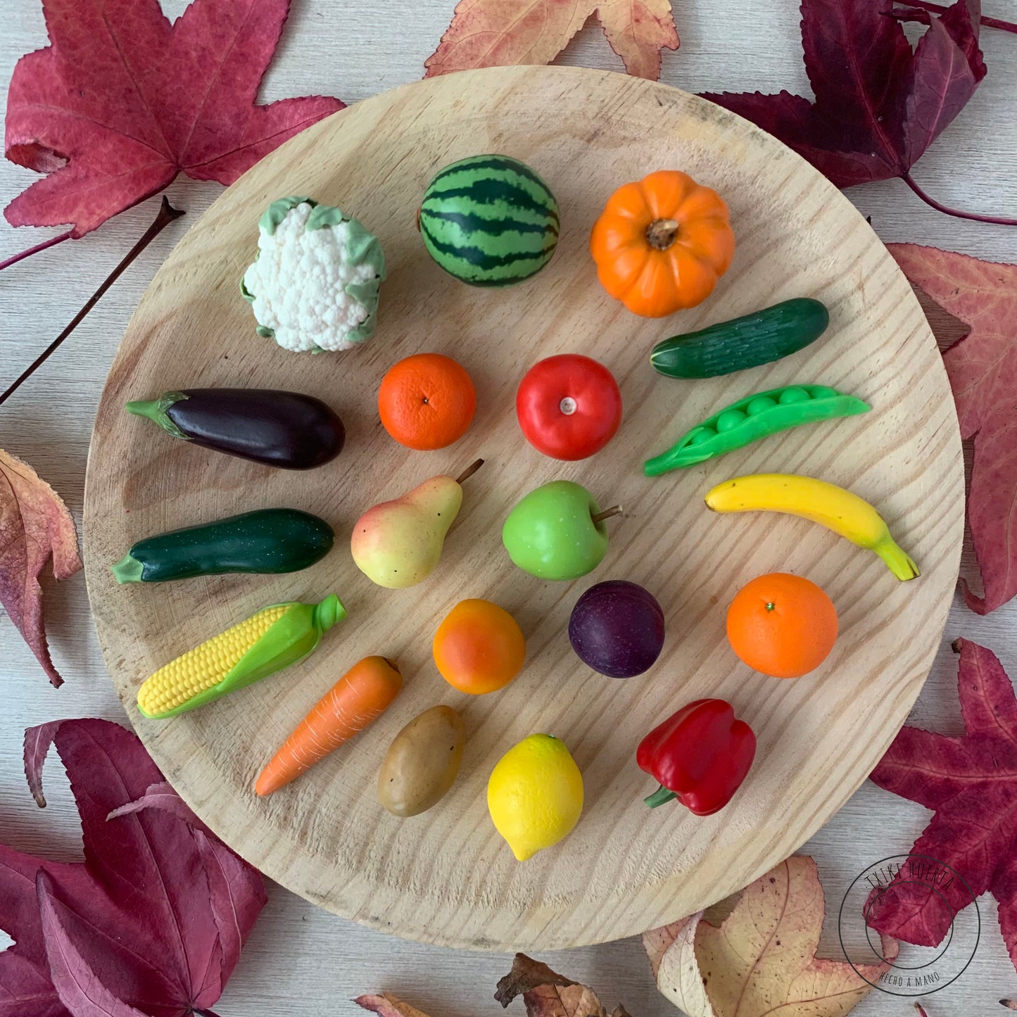 Pack of 20 miniatures of fruits and vegetables